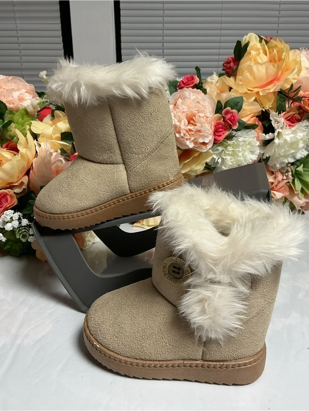 China Buttons City Faux Suede Faux Fur Winter Boots EU 30 Kids